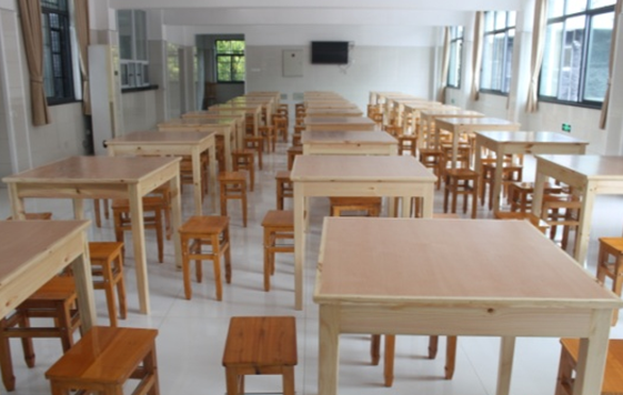 西尼機(jī)電暖冬福利院之行-“社會(huì)責(zé)任，我們?cè)诼飞稀? /></p><div style=