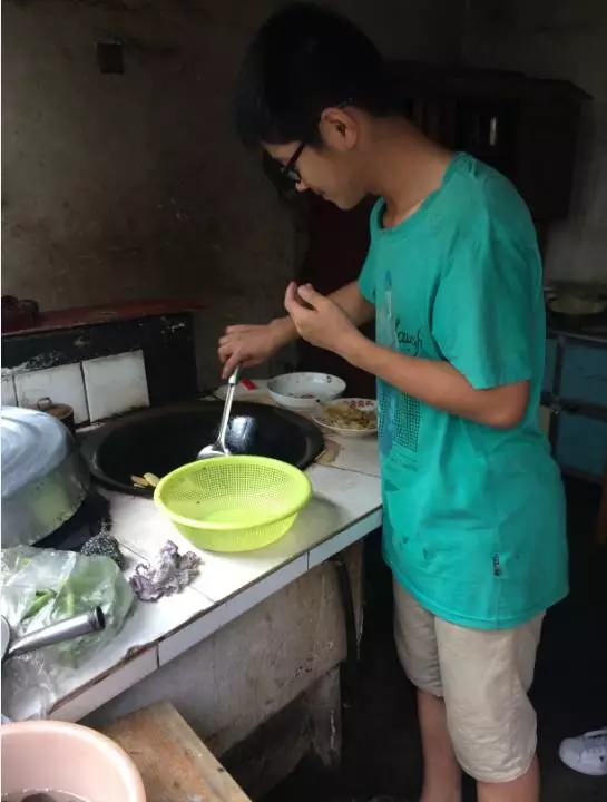 點(diǎn)滴積累，傳遞真情-西尼愛心階梯幫扶困難學(xué)生第三次仙居行