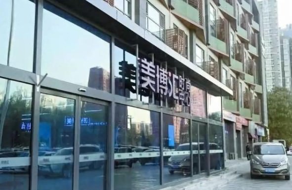 為漲物業(yè)費裝“梯控”，業(yè)主不滿：好好的電梯憑啥不能用？